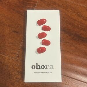 Ohora “Addict” semi-cured gel nail strips